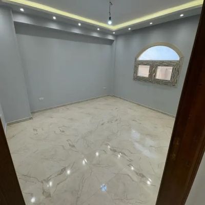 شقة روف اول سكن للايجار في الياسمين 5 فيلات في التجمع الاول