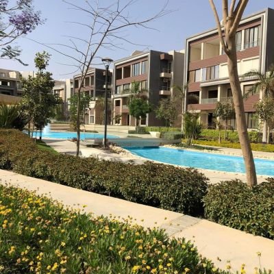 شقة بجاردن للبيع بالمطبخ والتكييفات في التجمع الخامس في كمبوند ميدتاون