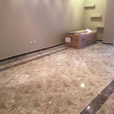 شقة للايجار بالمطبخ والتكييفات في كمبوند لاميرادا في المستثمرين الجنوبية في التجمع الخامس