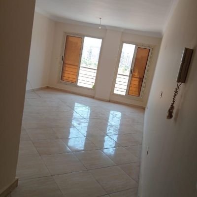 شقة للايجار في كمبوند دار مصر القرنفل في التجمع الاول امام بوابة 24 الرحاب