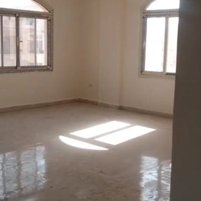 شقه فاضيه للايجار في جاردينيا هايتس 3 في التجمع الخامس