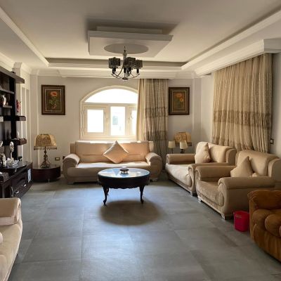 يلا مفروشة للإيجار في الياسمين 5 – التجمع الأول، 