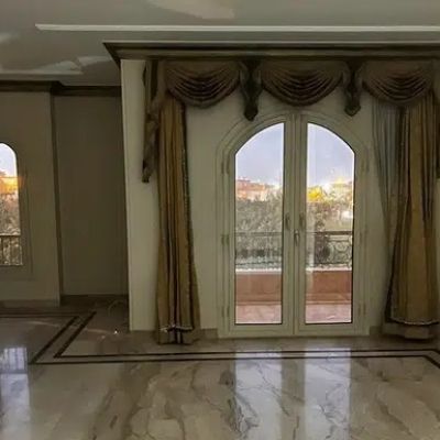 شقة فاضية للإيجار بالمطبخ والتكييفات – الياسمين 2 فيلات، التجمع الأول