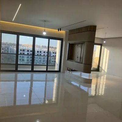 Luxury apartment for rent – ​​The Icon Residence Compound, Fifth Settlement, New Cairo – Strategic location near 90th Street, American University, Point 90, CFC, international schools, restaurants and cafes