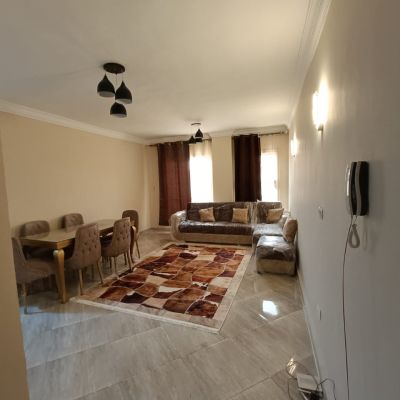 شقة مفروشة بالكامل للإيجار في كمبوند دار مصر القرنفل بالتجمع الأول 