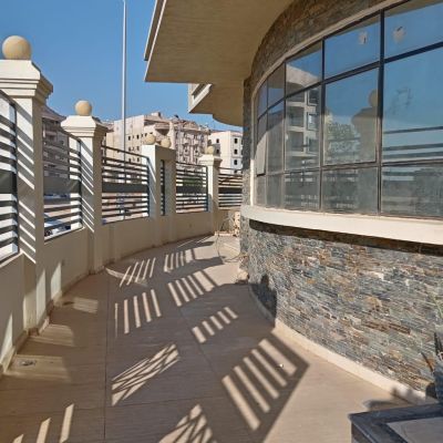 Vacant apartment for rent, suitable for residential or commercial use, in South Lotus, Fifth Settlement