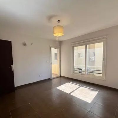 *Unfurnished apartment for rent in The Square Compound in New Cairo* Close to main roads and highways, the American University, and features spacious green areas, gardens, and artificial lakes that add beauty and tranquility, with integrated services