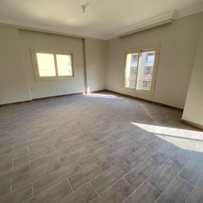 شقة فاضية للإيجار إداري في الأندلس 1 &ndash; التجمع الخامس: شقة مناسبة للاستخدام الإداري في الأندلس 1 بموقع مميز قريب من شارع التسعين الجنوبي ومحور الجامعة الأمريكية (AUC)، وعلى مقربة من المولات والخدمات والمواصلات الرئيسية، في منطقة هادئة وراقية تناسب ال