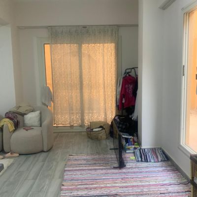 Empty basement for rent, suitable for administrative and residential use, in Gardenia Heights 3 Compound, Fifth Settlement, in a very prime location near South 90th Street, the American University, Mohamed Naguib Axis, and close to all services.