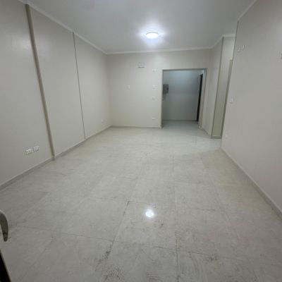 *شقه فاضيه للايجار في التجمع الخامس في كمبوند باردايس* بموقع مميز قريب من شارع التسعين ومحور محمد نجيب وجميع الخدمات.قريب من شارع التسعين سهولة الوصول لمحور محمد نجيب والطريق الدائري مساحات خضراء ولاندسكيب مناسب للسكن العائلي قريب من جميع الخدمات (مولات &